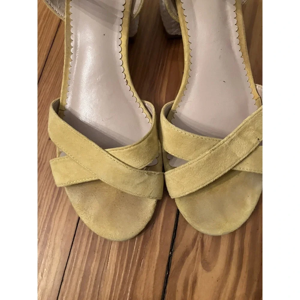 CROWN‎ AND IVY Shoes Sz 8 Gold suede Heel Sandels Strap